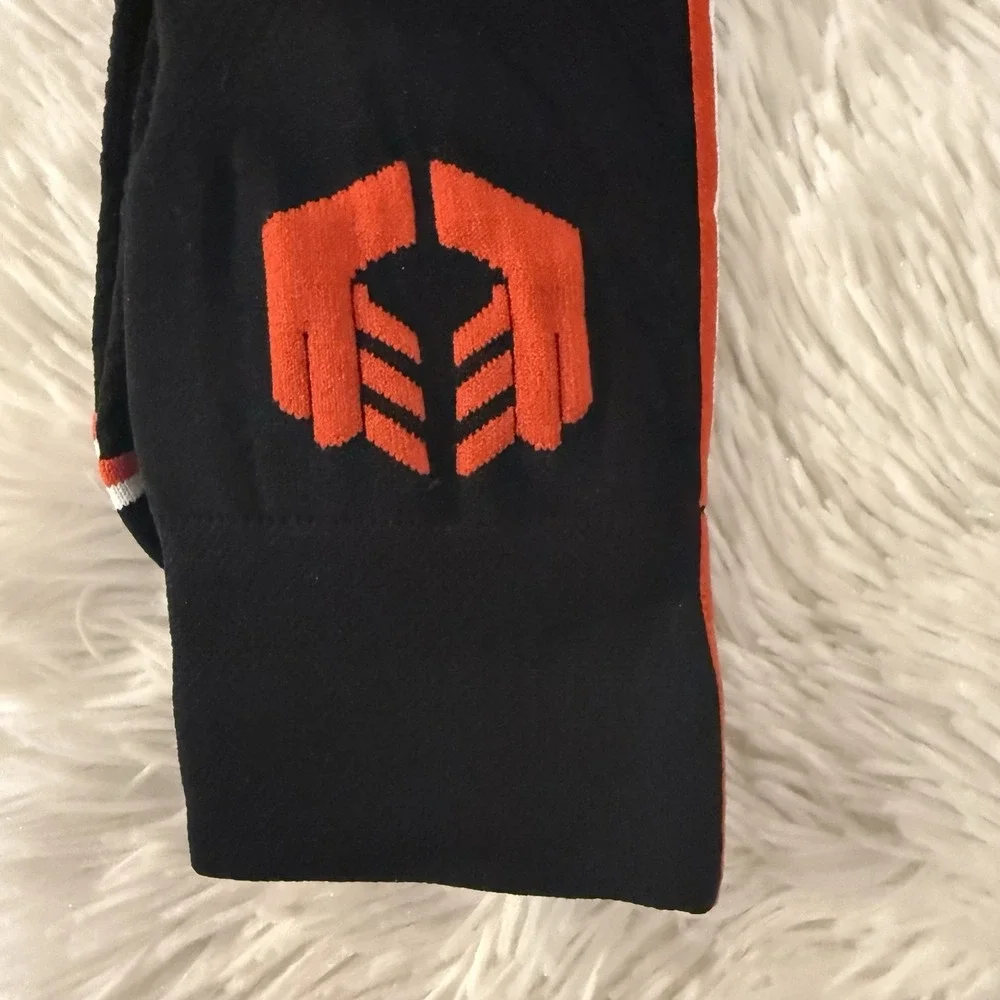 New Recovery Roll Endurance Socks Black Red Half Calf Fit Size S/M US 6-9